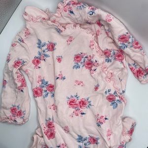 Mudpie sleeper in like new condition. Really soft